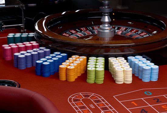 roulette wheel - The Many Benefits One Gets From Online Casinos